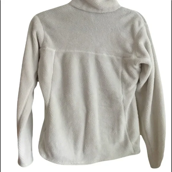 White patagonia fleece pullover size small - Picture 3 of 4